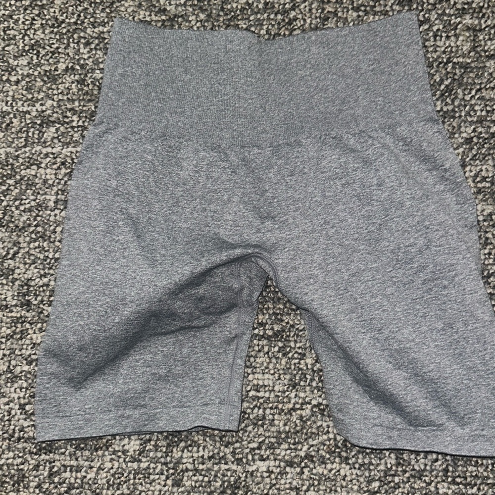 NVGTN Scrunch Shorts Grey